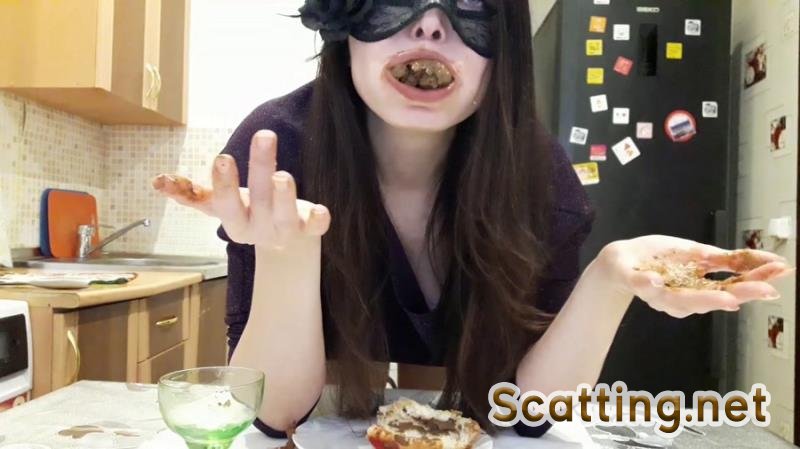 ScatLina - I eat hot dog with shit (Scat, Eating, Solo) Poop [FullHD 1080p]