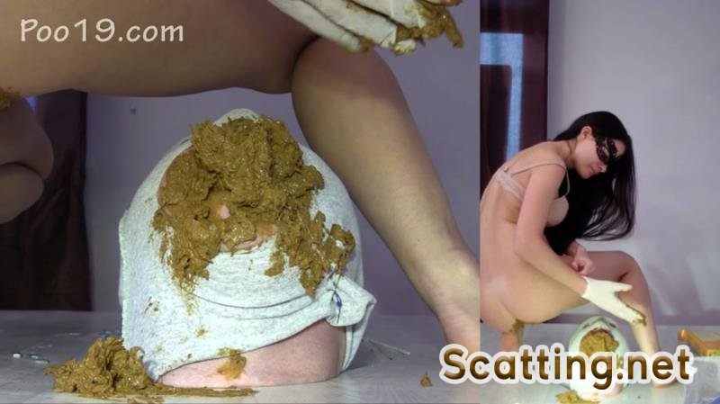 MilanaSmelly - I almost vomited (Smearing, Femdom) Stars Scat [HD 720p]