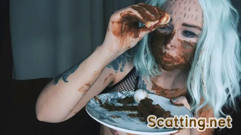 DirtyBetty - Monsta girl ate own shit with ur eyes (Solo, Teen) Defecation [FullHD 1080p]
