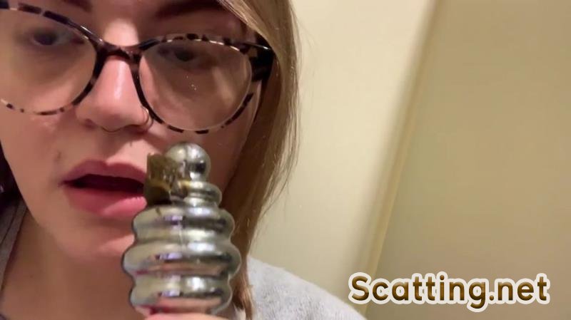 worthlessholes - Eating shit from plug and edging (Toys, Teen) Scatting [FullHD 1080p]