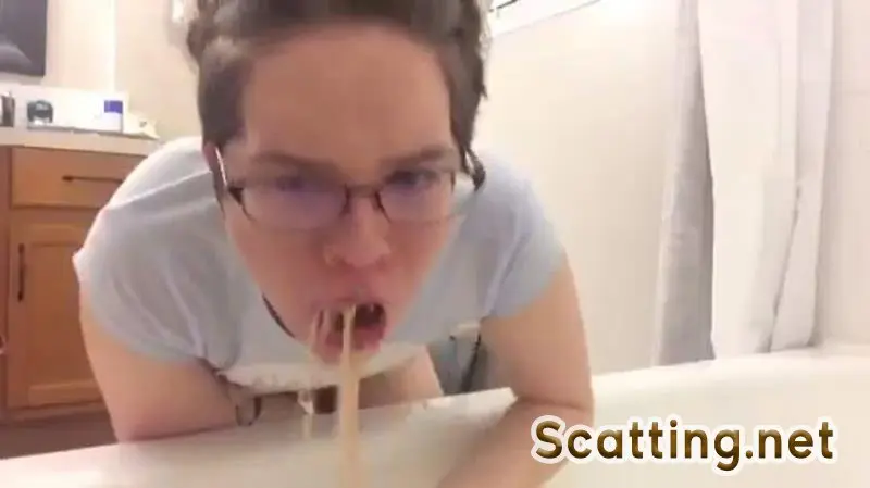 GwenyT - Little Gwen and the Doggy (New scat, Scat) Vomit [FullHD 1080p]