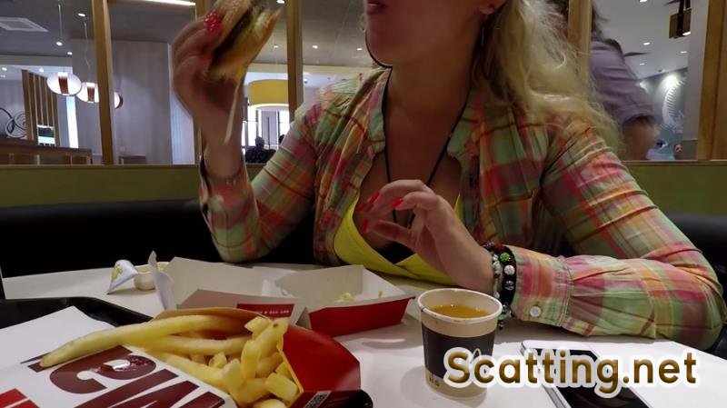 Janet - McDonalds Poop and Pee (Solo, Shit) Defecation [FullHD 1080p]