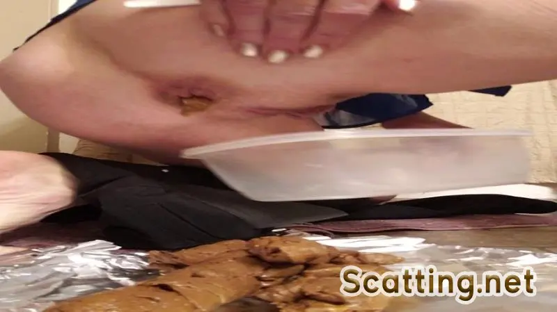 Shit - Poop 02 (New scat, Solo) Big pile [FullHD 1080p]