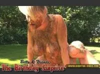 Betty, Sexy, Marlen - BETTY And FRIENDS - THE BIRTHDAY SURPRISE (New scat, Outdoor) Hightide-Video.com [HD 720p] Screenshot 3