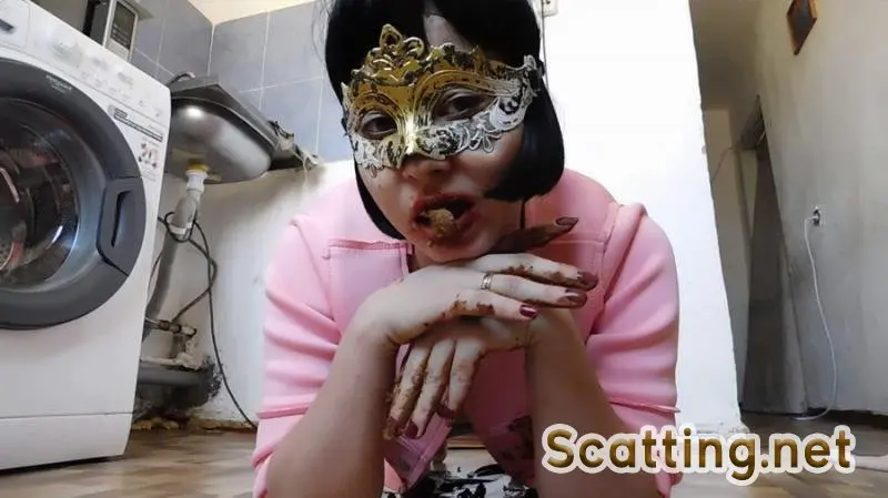 Solo - Lady tastes shit (Girls, Poop) Amateur [FullHD 1080p]