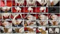 AnnaCoprofield - I'm fucking my ass and TRYING to stuff my pussy with shit a little (Masturbation, Toys) Solo [FullHD 1080p] Screenshot 1