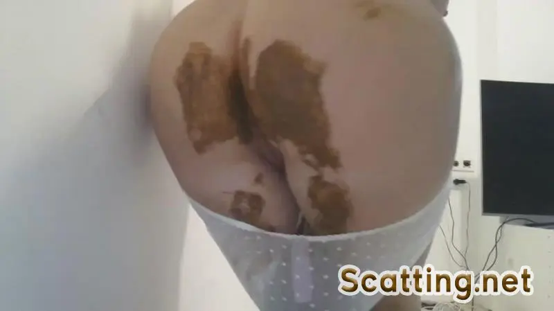 thefartbabes - French Panties Huge Load (Smearing, Solo) Panty Scat [FullHD 1080p]