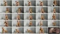 LucyBelle - Hot poop smear (Solo, Shit) Scatting [FullHD 1080p] Screenshot 1
