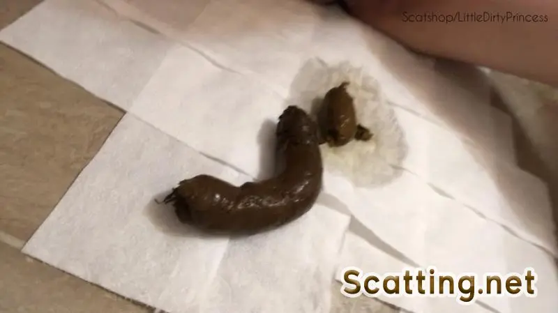 LittleDirtyPrincess - Long smooth thick morning poop & bonus horny poop (Big pile, Solo) Defecation [FullHD 1080p]