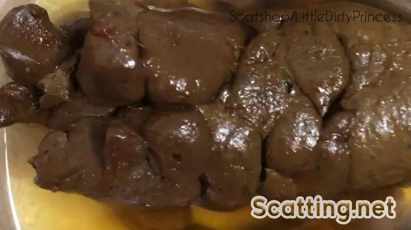 LittleDirtyPrincess - Big thick poop and bright yellow pee in a bowl (Pee, Solo, Scat) Big pile [FullHD 1080p]