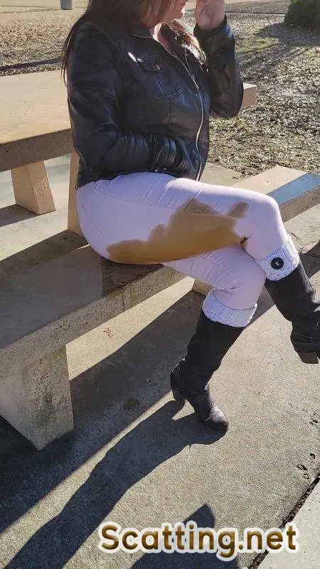 Messylexi - Oopsie Poopsie (Poop, Solo) Milf [UltraHD 2K]