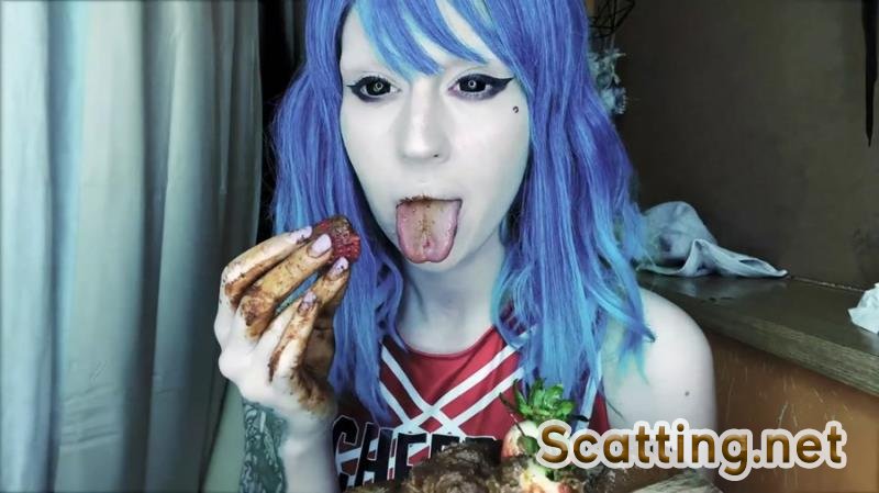SweetBettyParlour - Unnerving stinky strawberry (Teen, Eat Shit) Solo [FullHD 1080p]
