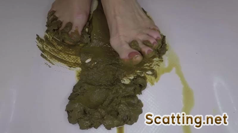 Poop - Close Up Thick Turd Foot Smashing Porn (Feet Scat, Fetish) Solo [FullHD 1080p]