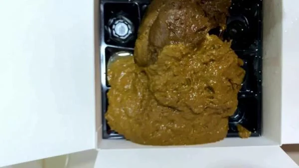 Large - Poop in a cardboard box (Solo, Blonde, Masturbation) Shitting [FullHD 1080p]