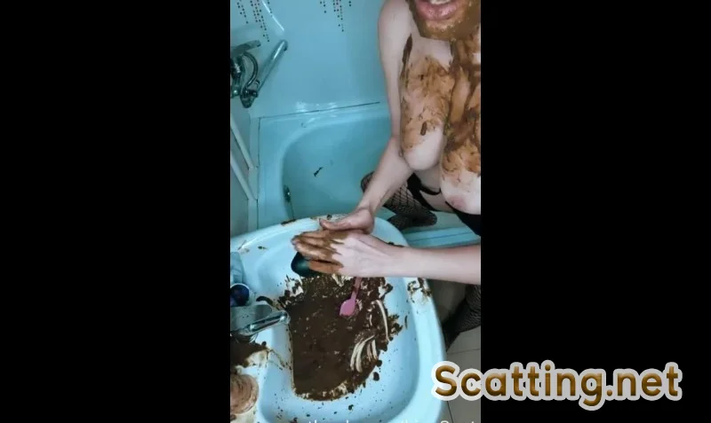Scatlina - Cleaning the shitty sink ( Scatbook [HD 720p]