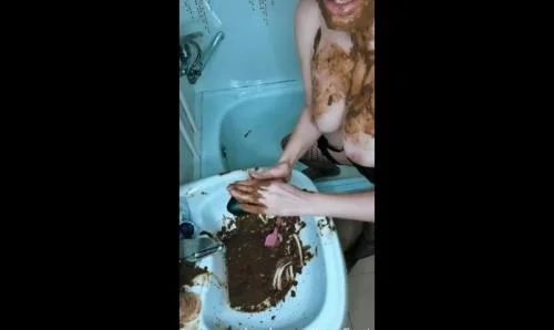 Scatlina - Cleaning the shitty sink ( Scatbook [HD 720p]