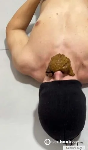 Katherine Farts - Pile of shit ( Scatbook [HD 720p]