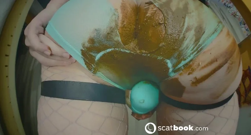 SweetBettyParlour - Poop, Massage, Stinks, Spring ( Scatbook [FullHD 1080p]
