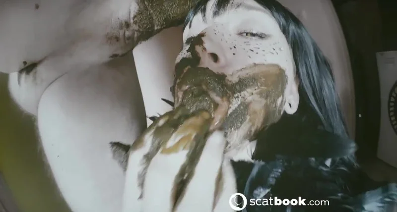 SweetBettyParlour - Enormous Huge Turd SCAT Blowjob x Eating ( Scatbook [HD 720p]