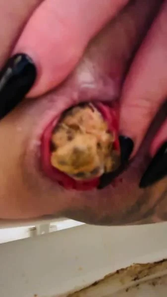 Taylor Nicole - Look at that prolapse! (Solo, Big Pile) Scatbook.com [UltraHD 4K]