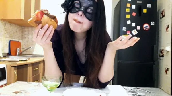 Preview of Lina - Scat Hot Dog Swallow By Top Scat Girl (Solo, Eat Shit ) SG-Video.com [FullHD 1080p]