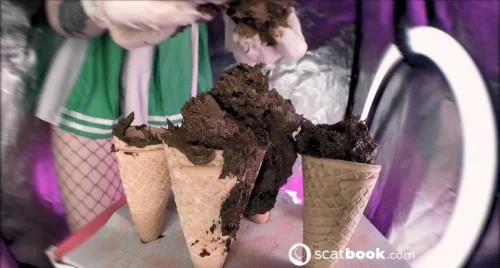 SweetBettyParlour - Fan with  unusual  ice cream ( Scatbook [FullHD 1080p]