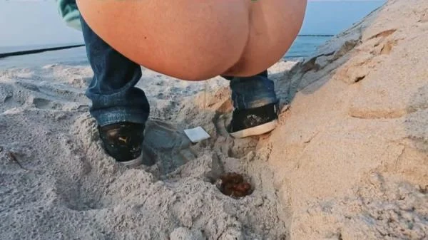 Mia Skye aka MiaRoxxx - Beach Shitting (Germany, Dirty Anal ) Filthygrid.com [HD 720p]