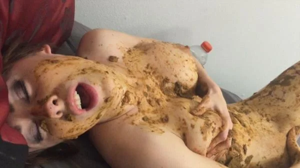 Jessica - Playing With My Boyfriends Sexy Naked Girl Giant Poo (Solo, Masturbation ) Smearing [HD 720p]