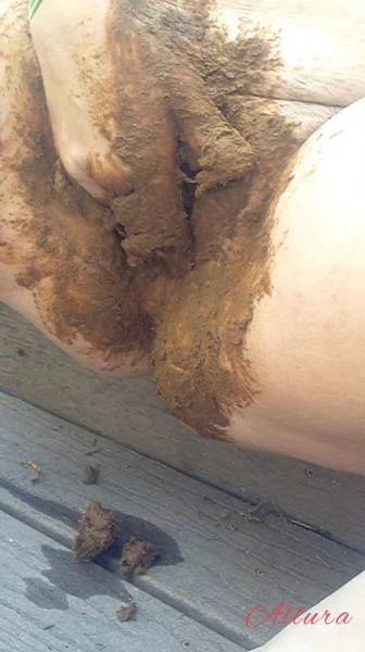 Allura - Dirty Pussy Stuffing (Amateur, Scat ) Scatshop.com [SD]