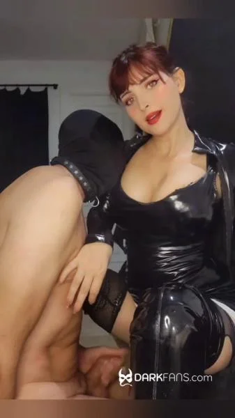 Facesitting, clean mistress ass. Masturbation (Solo, Toilet Slavery ) DarkFans.com [UltraHD 2K]