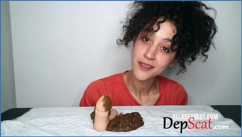 Ella Dearest - PEE PEE POO PLAY [HD 720p]