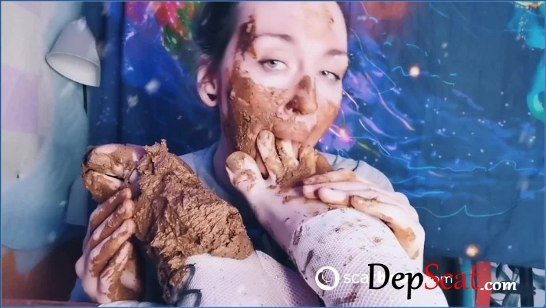 Sweet Betty Parlour - Creamy Shit x Giant Sexy Feet [FullHD 1080p]