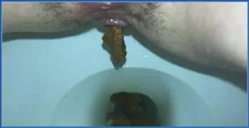 Missellie Takes It All: Real Dirty Solo Piss Drinking Scat Video