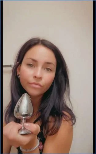 LilbuttLex Goes All Out in Real Anal Fisting with No Limits
