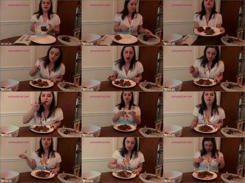 Shit Eating with Layla Lee - Eat to Please