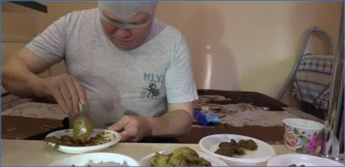 MilanaSmelly Gets Dirty in Real New Year's Feeding with Puke and Vomit