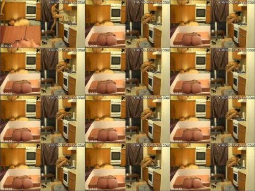 Kitchen Poop and other Garbaje part 7 - Yamileth Femdom Scat