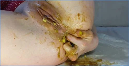 Hardcore Scat Action with Anna Coprofield in Banana Cream Smearing