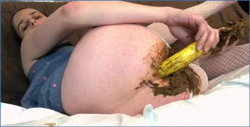 Emily Milk in savage Scat Action Featuring Real Shit Eating