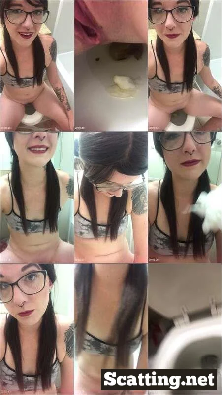 Toilet Slave with Missellie - 91C7CC22-39C5-4EEE-BEF9-F62A4875AE4E