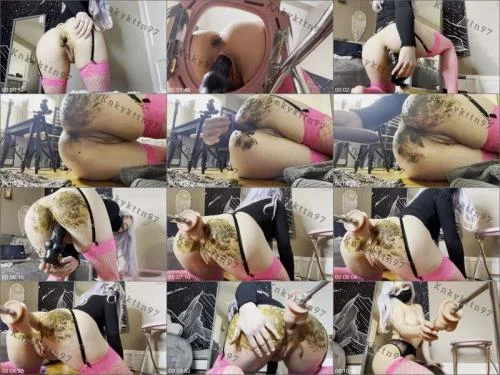 KnkyKttn97 - Fuckmachine and smearing Anal Scat
