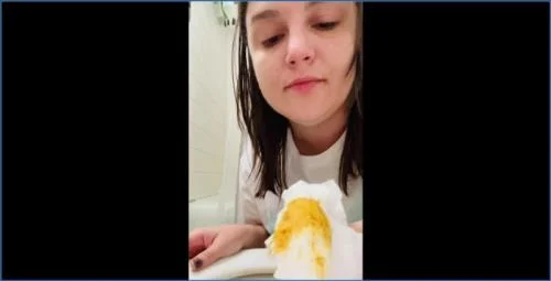 Layla Lee Gets Dirty with Real Shit Eating and Panty Pooping