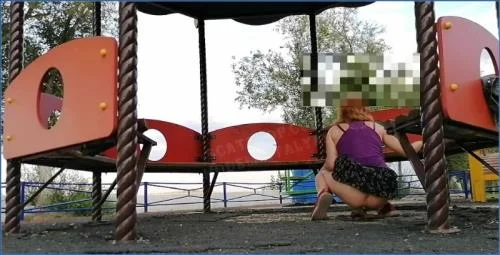 ModelNatalya94 Delivers Filthy Lesbian Scat in Shit In The Playground