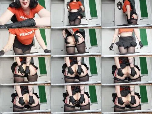 Breakfast Poo Pour Vous starring Bastienne Femdom Scat