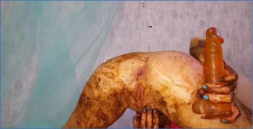 Anna Coprofield Delivers Filthy Smearing and Farting Action