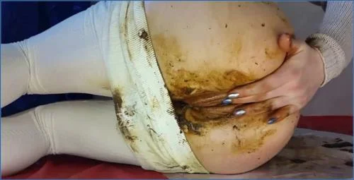 Anna Coprofield Shits and Smears in Extreme POV Prolapse