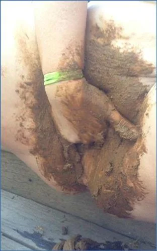 Allura's Mucky Pregnant Scat Bout with Big Boobs and BBW Action