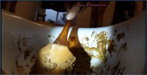 Mexican Latina Sadist Peeing and Smearing Dirty Talk - Old Scat Frenzy