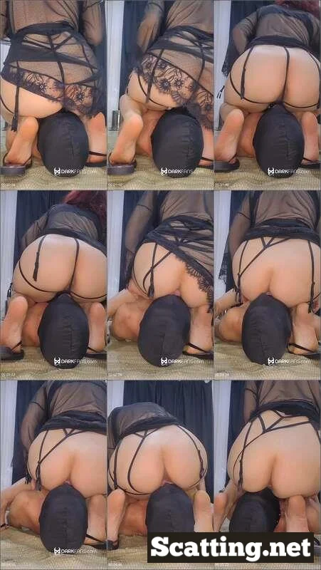 Femdom Scat with Domina Marbella - Facesitting y ass cleaning