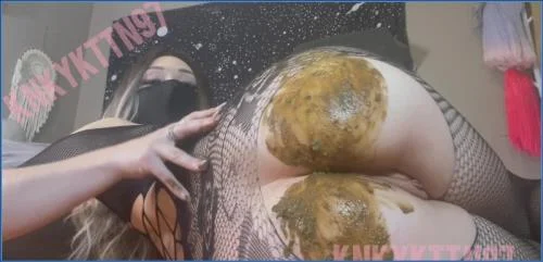 KnkyKttn97 Mixes Kaviar with Heavy Anal Scat in Brown Buns - Free